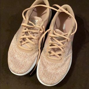 Women’s Nike Flex Contact shoes